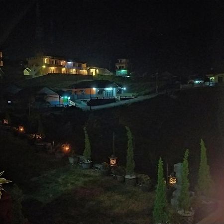 Bromo Otix Guest House Екстер'єр фото