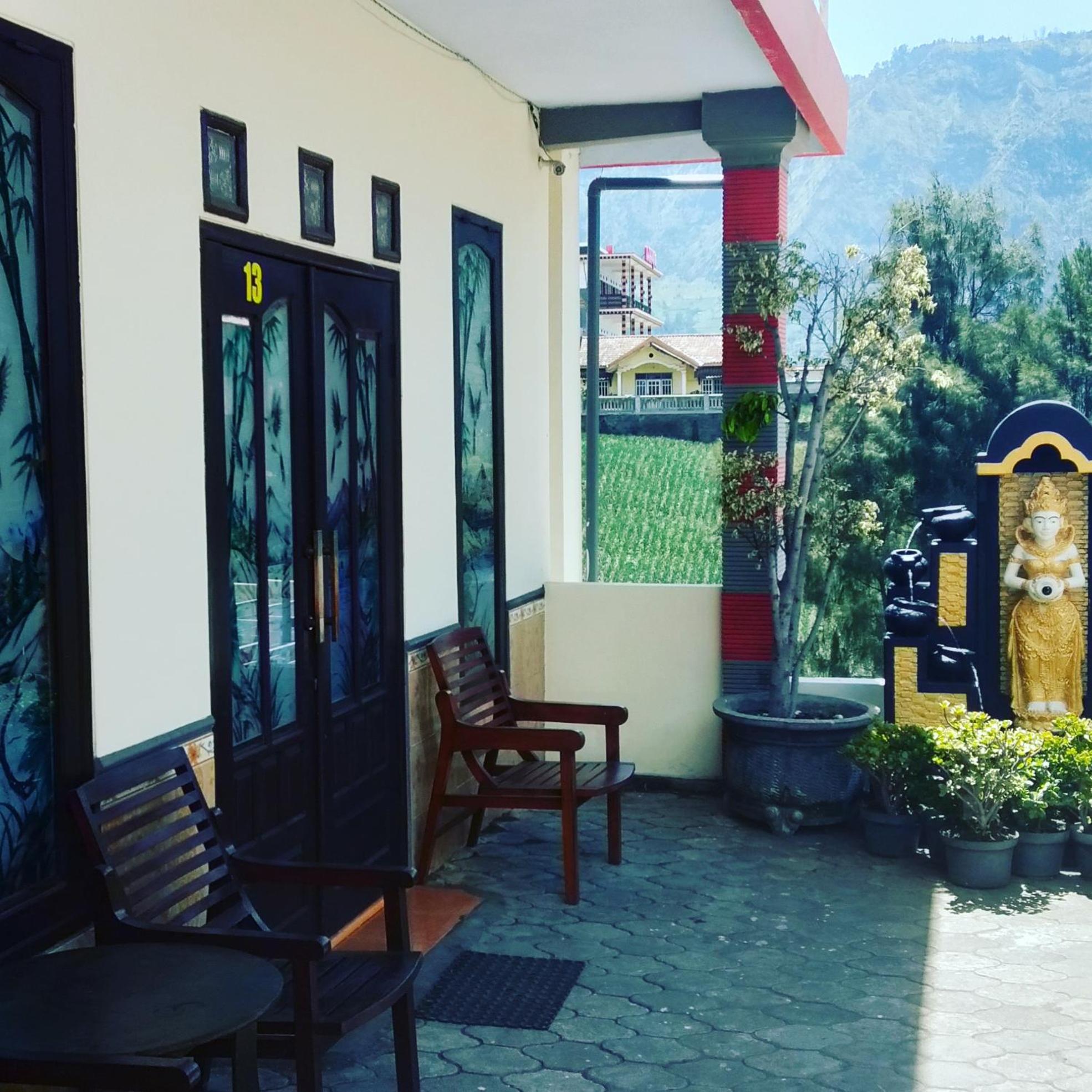 Bromo Otix Guest House Номер фото