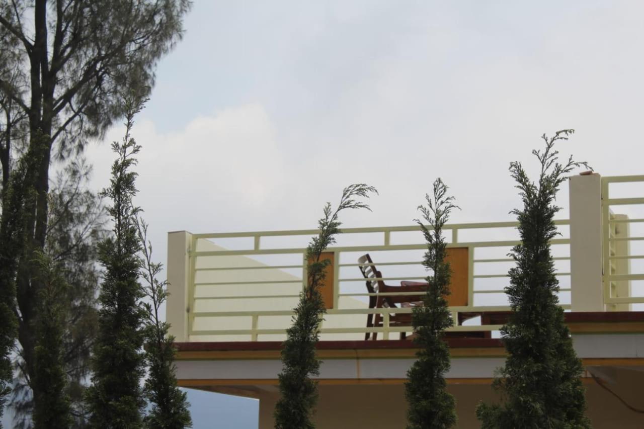 Bromo Otix Guest House Екстер'єр фото