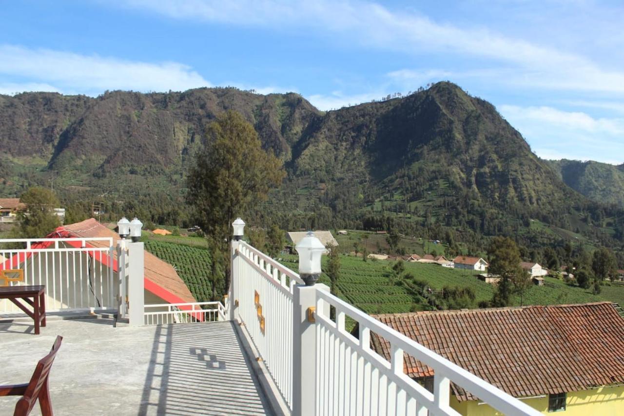 Bromo Otix Guest House Екстер'єр фото
