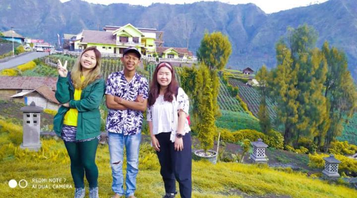 Bromo Otix Guest House Екстер'єр фото
